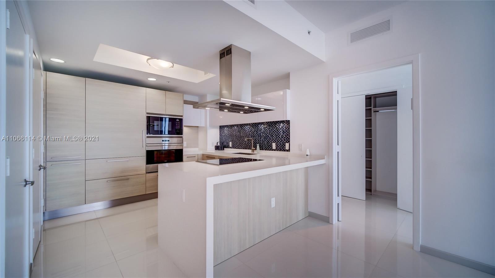 MARINA PALMS RESIDENCES S - Residential