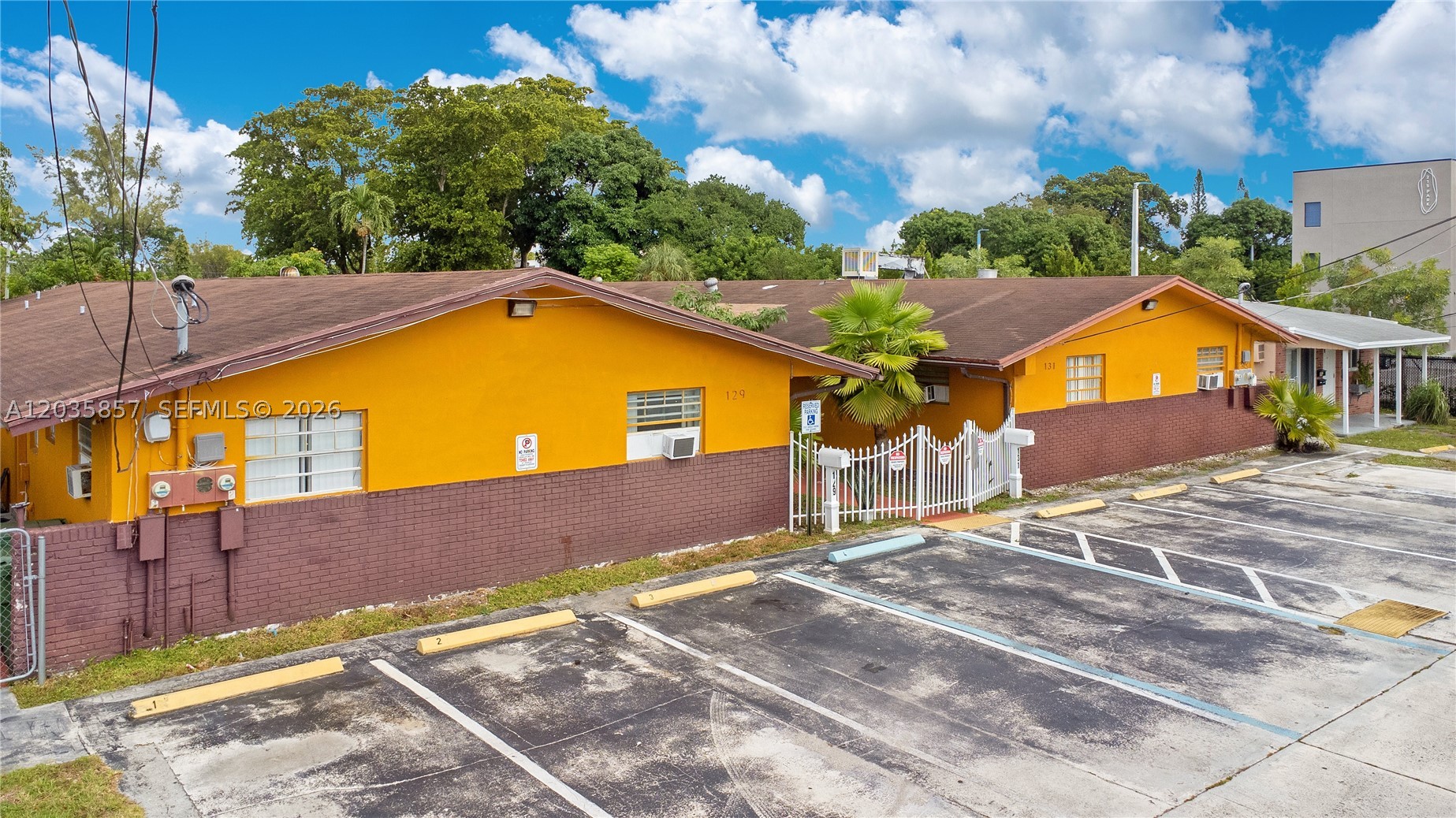HALLANDALE PARK NO 3 - Residential Income
