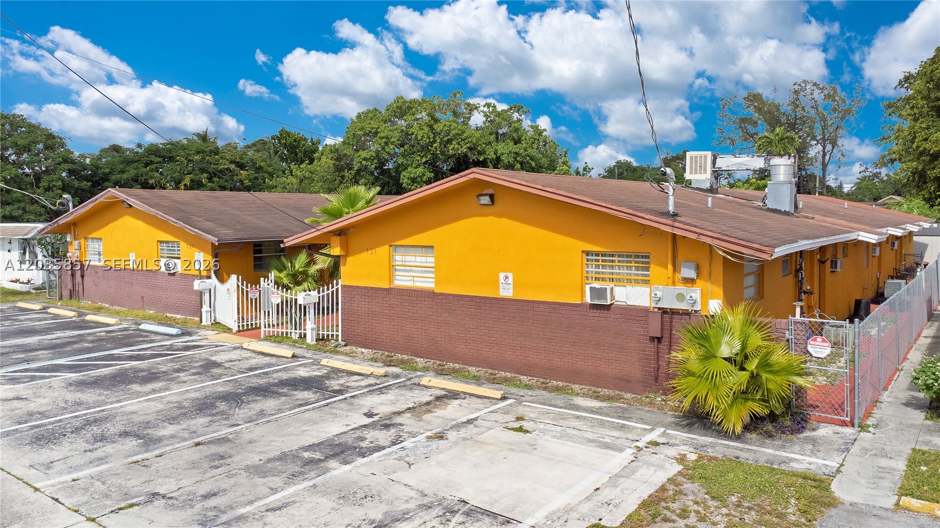 HALLANDALE PARK NO 3 - Residential Income
