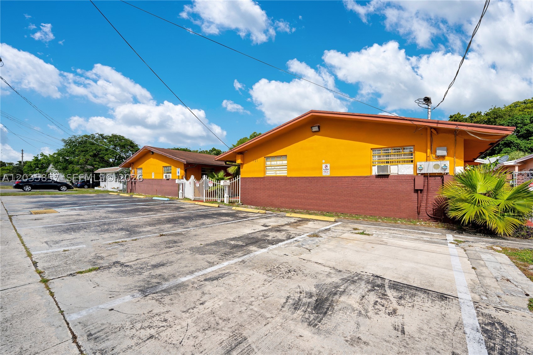 HALLANDALE PARK NO 3 - Residential Income