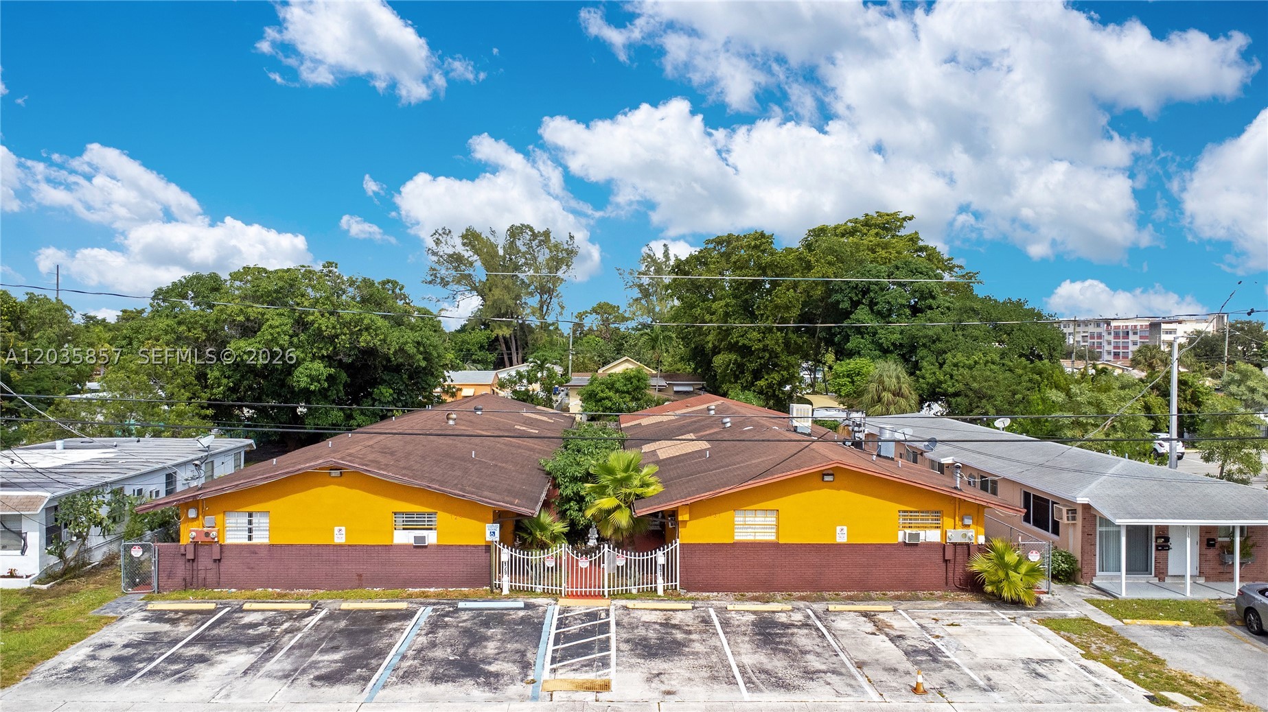 HALLANDALE PARK NO 3 - Residential Income