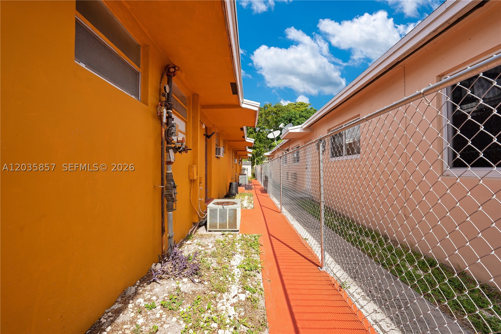 HALLANDALE PARK NO 3 - Residential Income