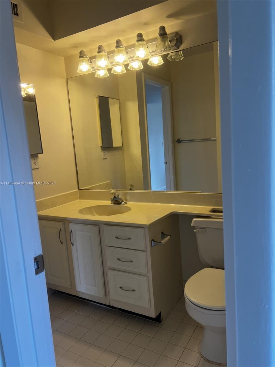 COLONNADES CONDO - Residential Lease