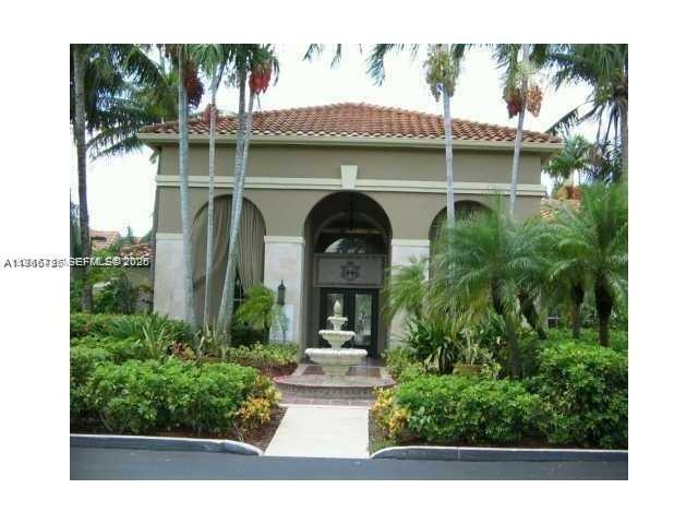 LA HACIENDA COUNTRY CLUB - Residential