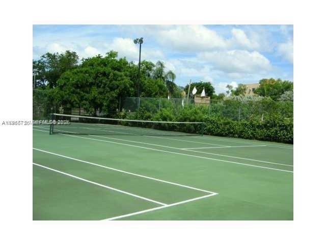 LA HACIENDA COUNTRY CLUB - Residential