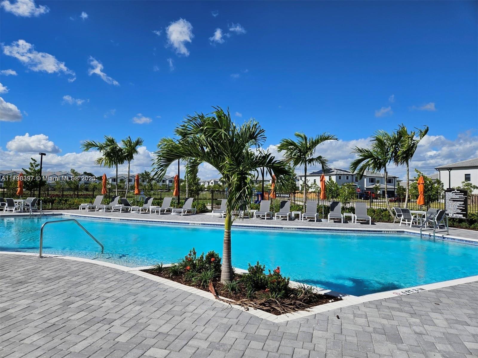 PINE ISLE - Residential