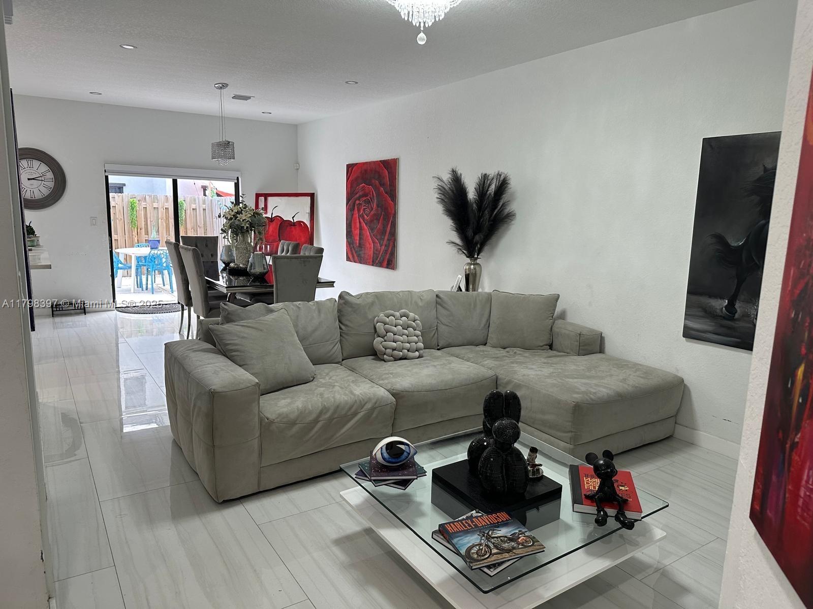 PINE ISLE - Residential