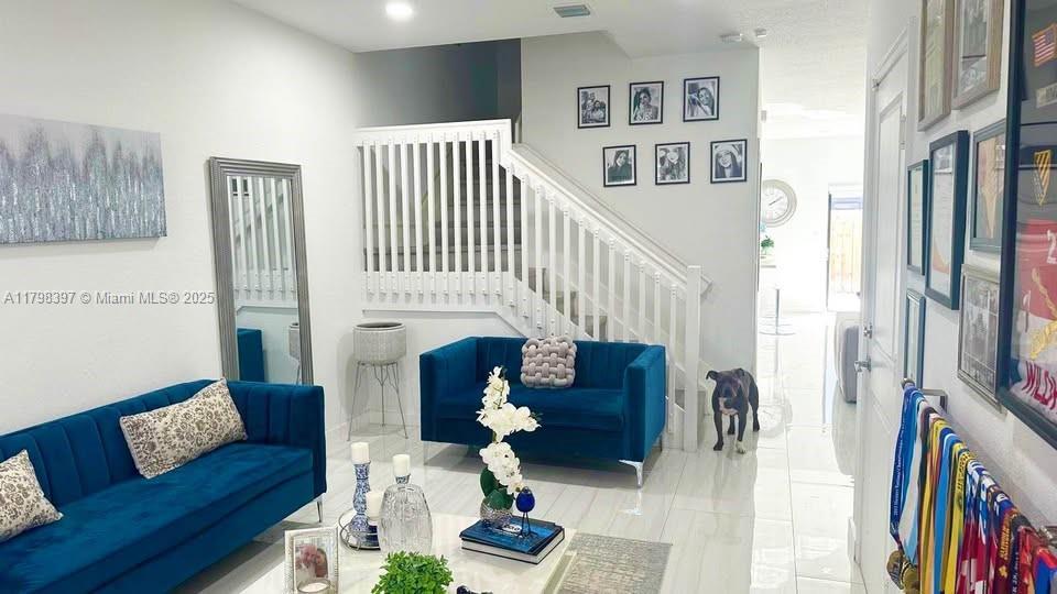 PINE ISLE - Residential