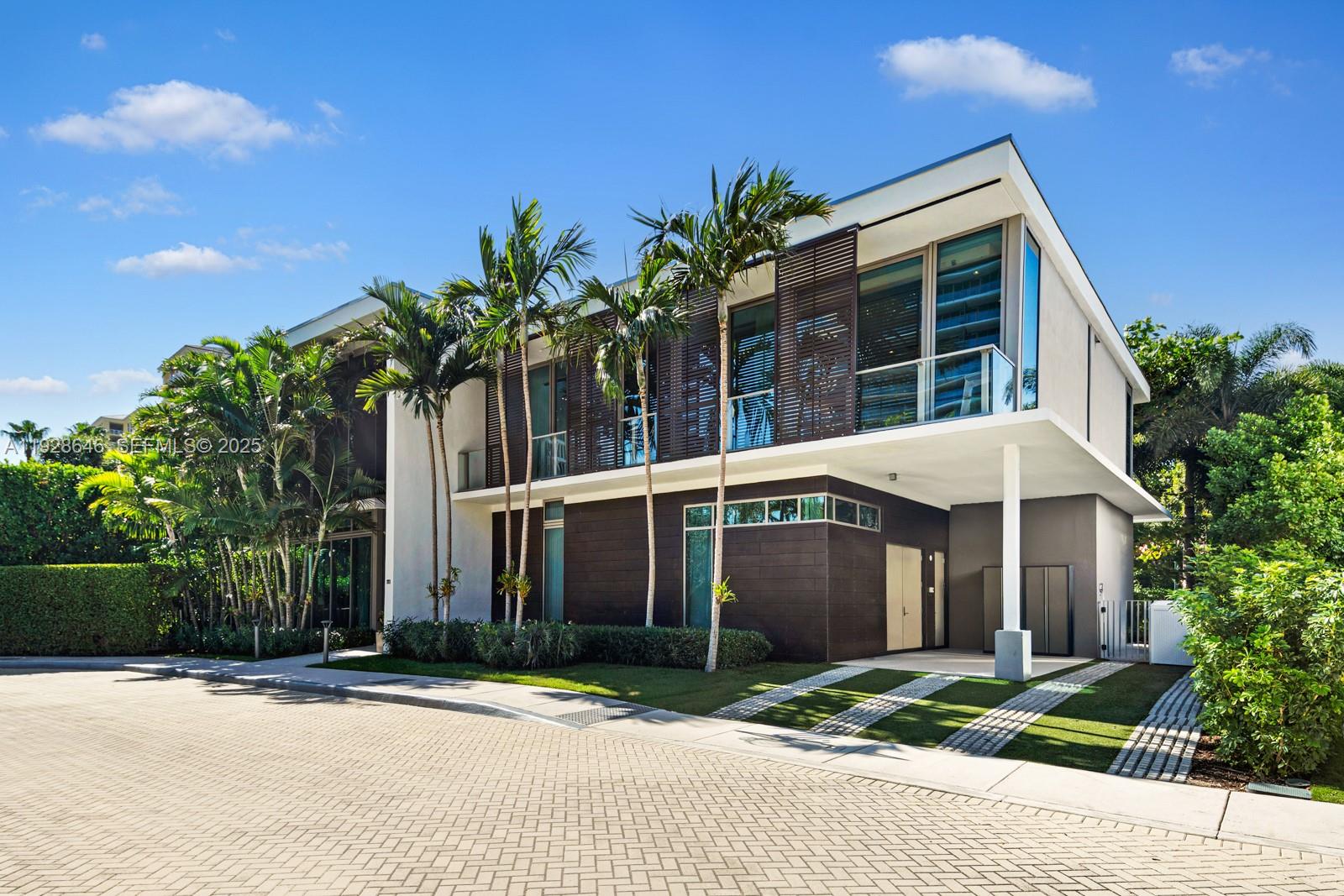 OCEANA KEY BISCAYNE CONDO - Residential