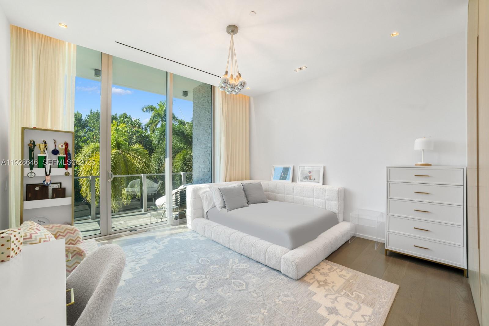 OCEANA KEY BISCAYNE CONDO - Residential