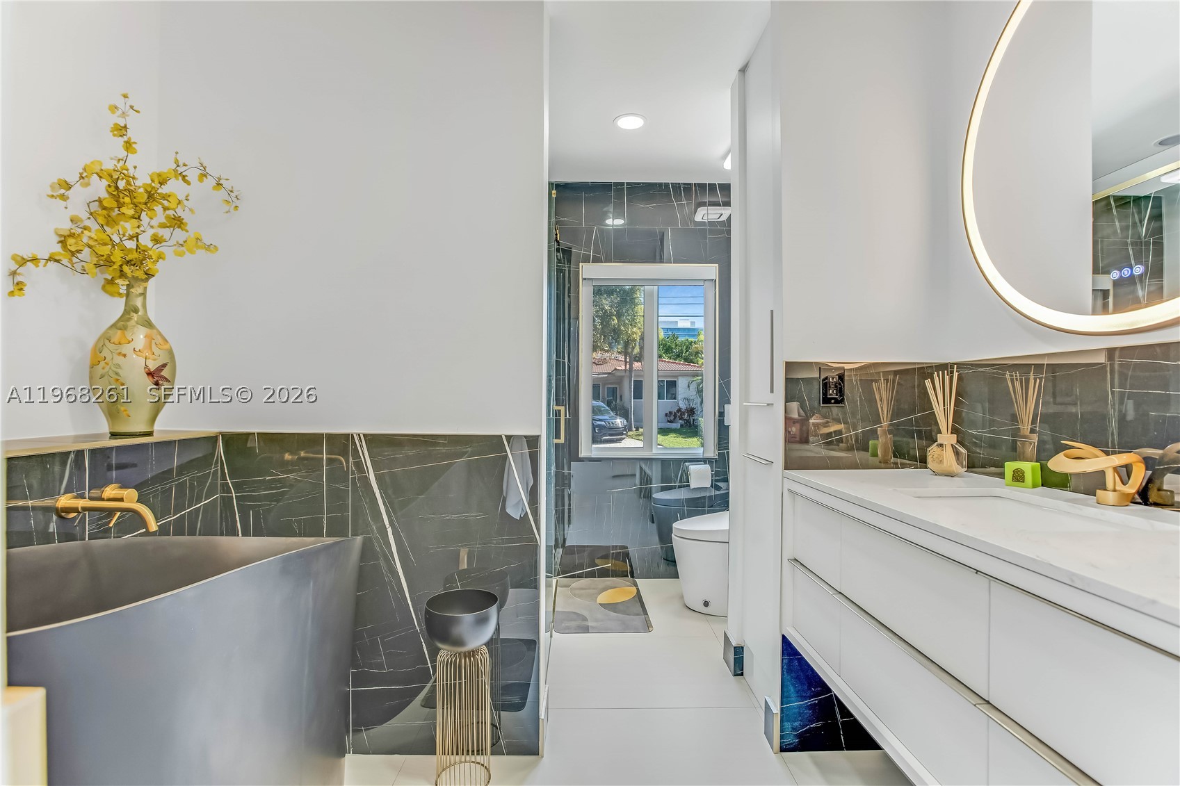 ALTOS DEL MAR NO 5 - Residential