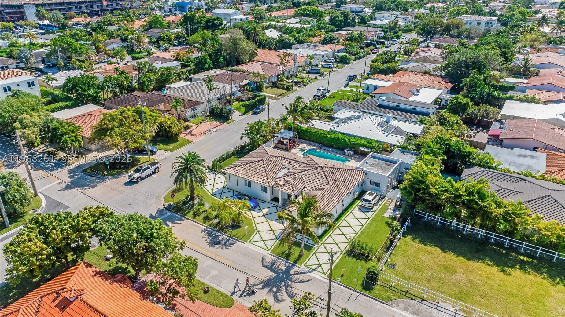 ALTOS DEL MAR NO 5 - Residential