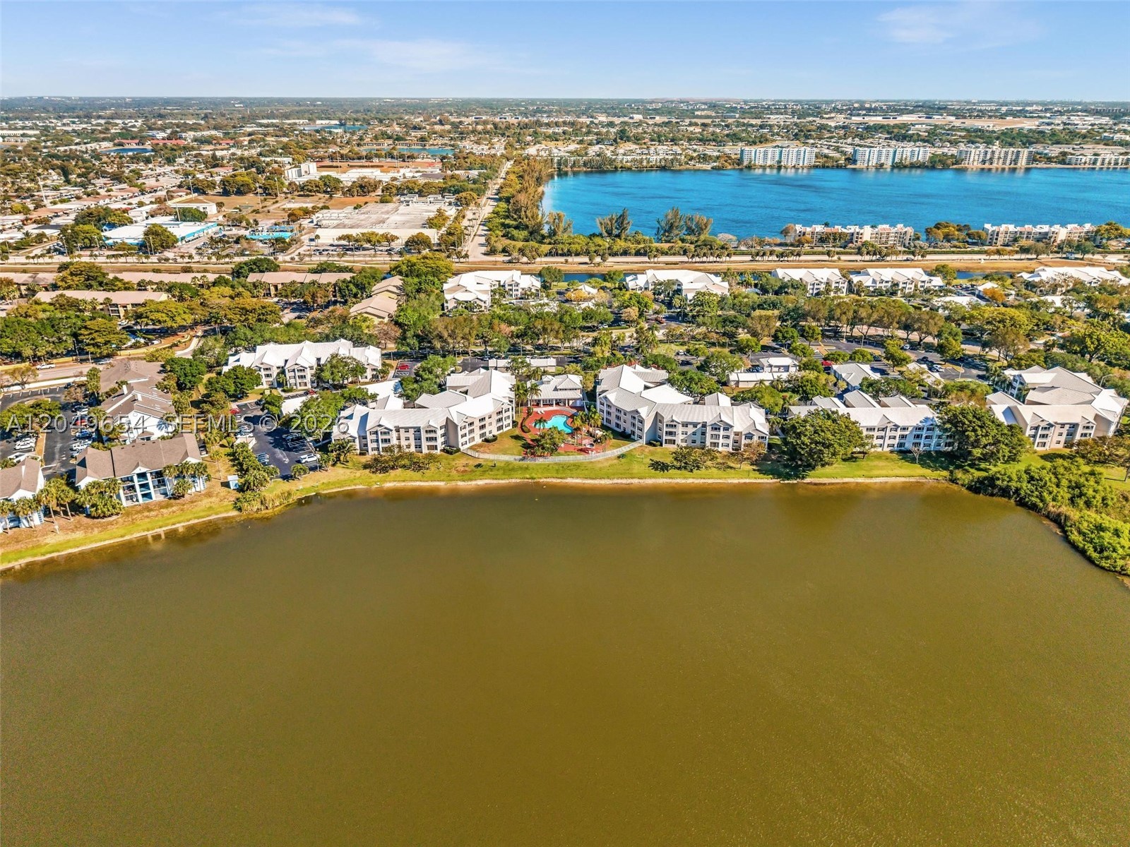 LAKEVIEW CLUB CONDO - Residential Lease