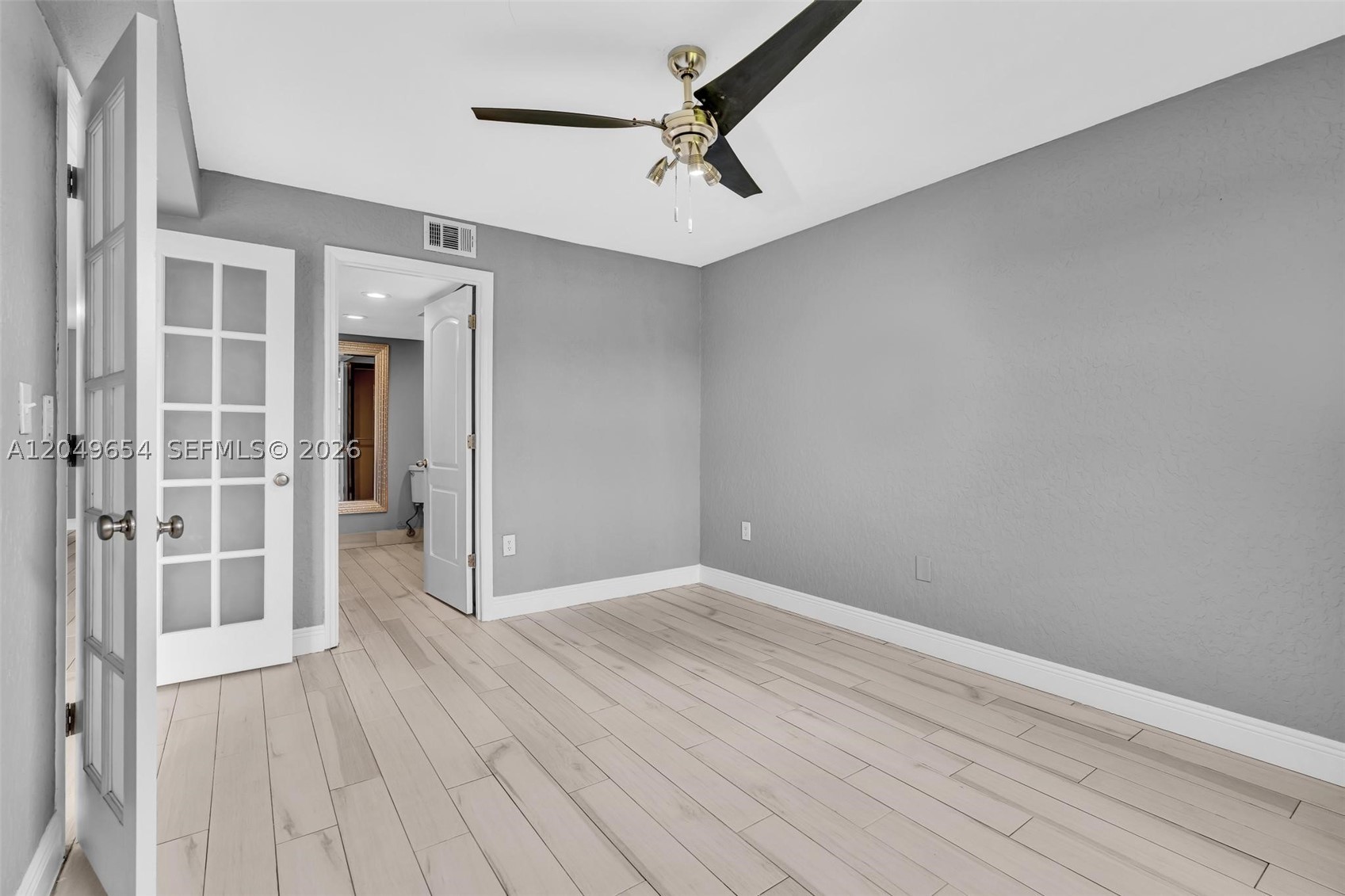 LAKEVIEW CLUB CONDO - Residential Lease