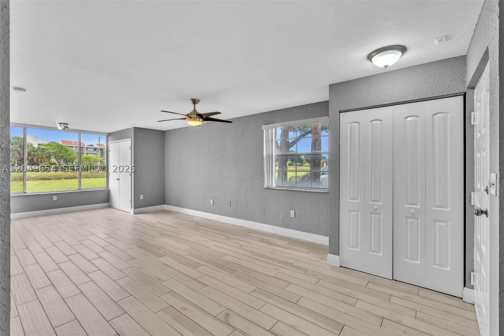 LAKEVIEW CLUB CONDO - Residential Lease