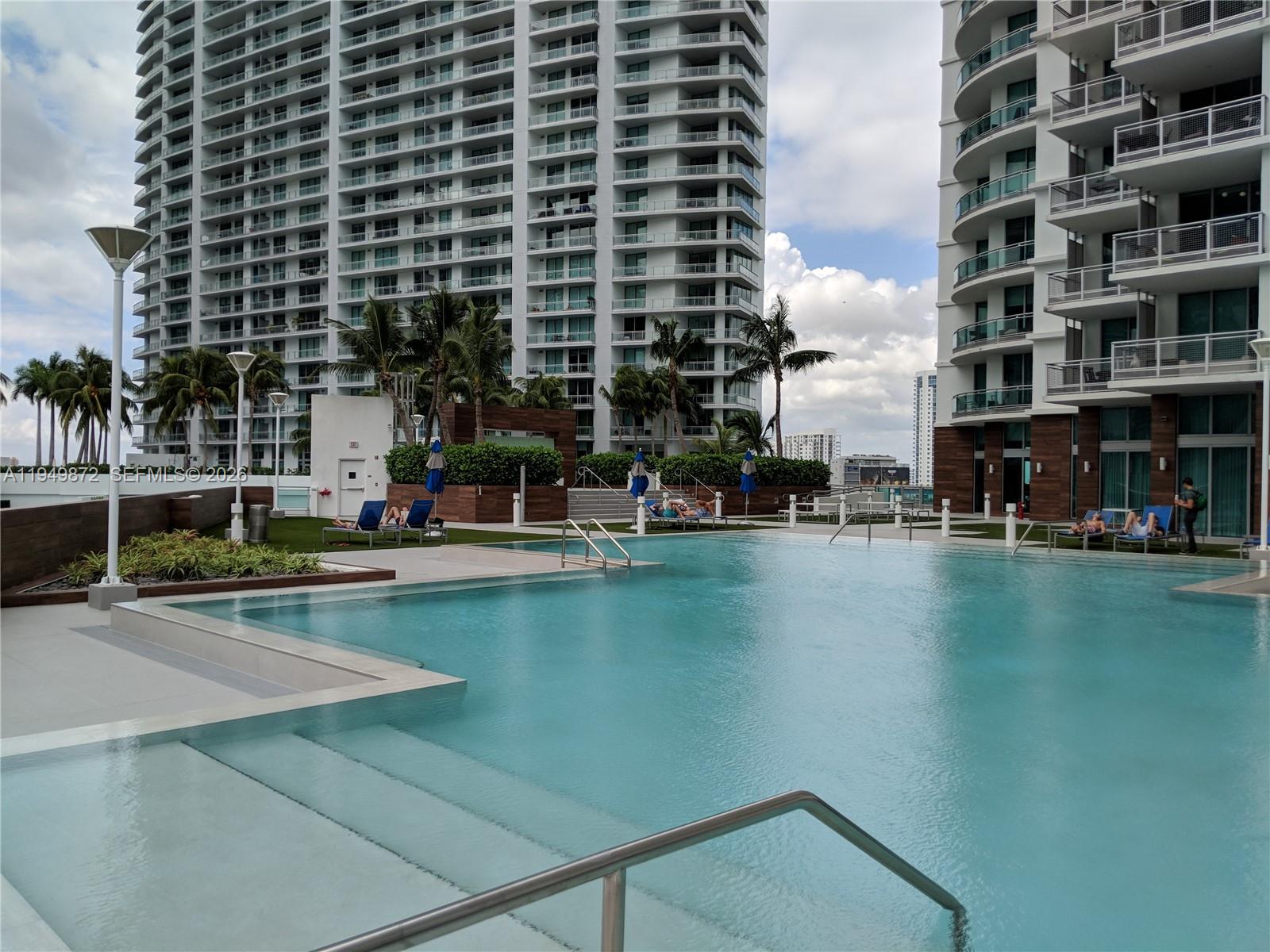 WIND CONDO - Residential