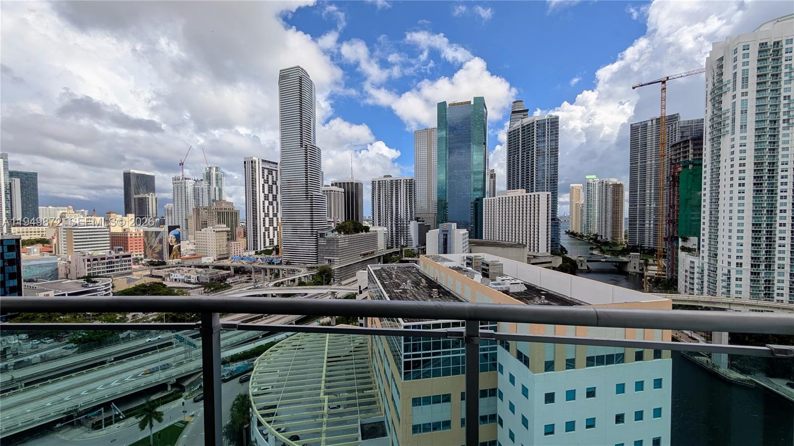 WIND CONDO - Residential
