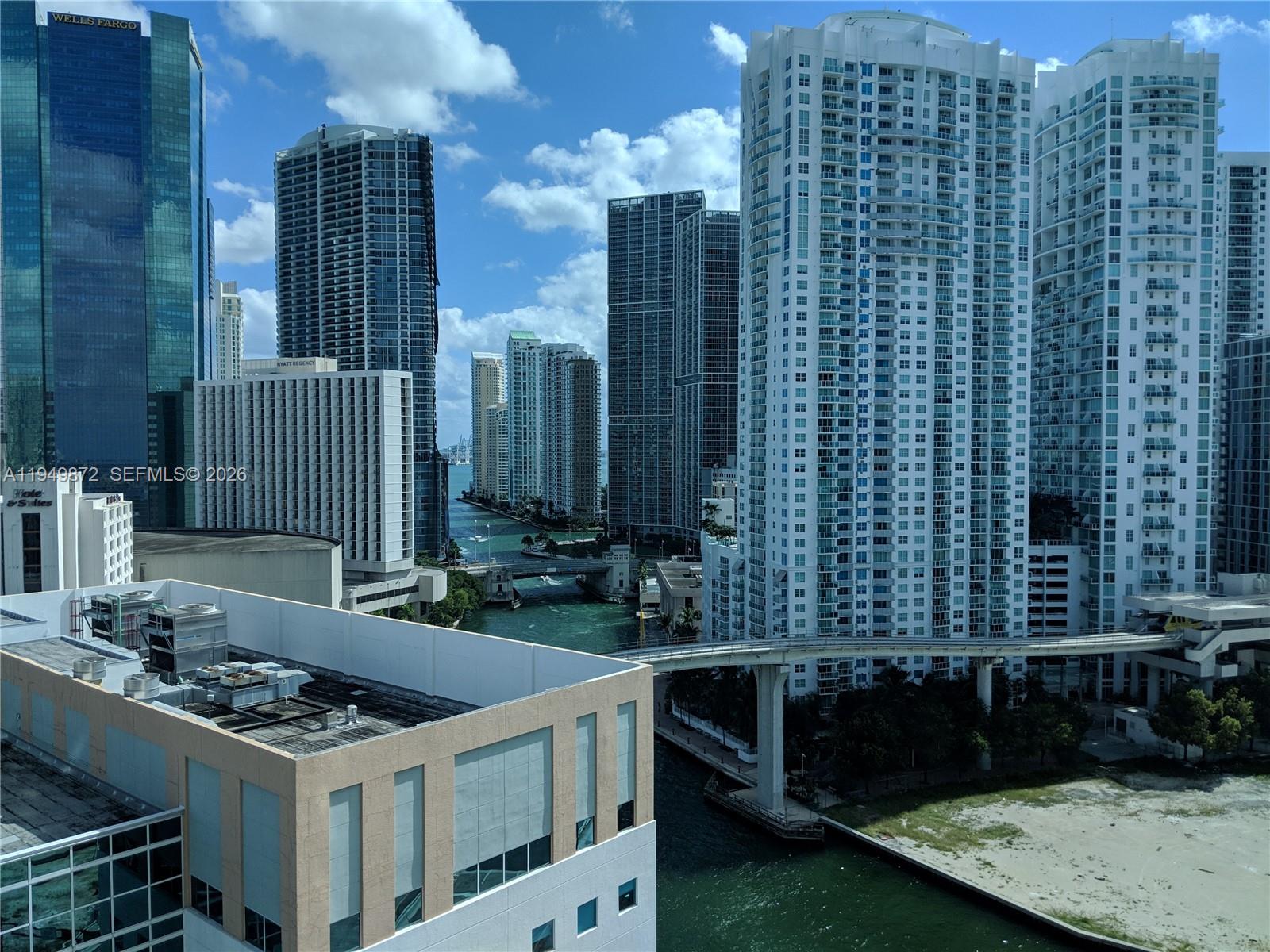 WIND CONDO - Residential