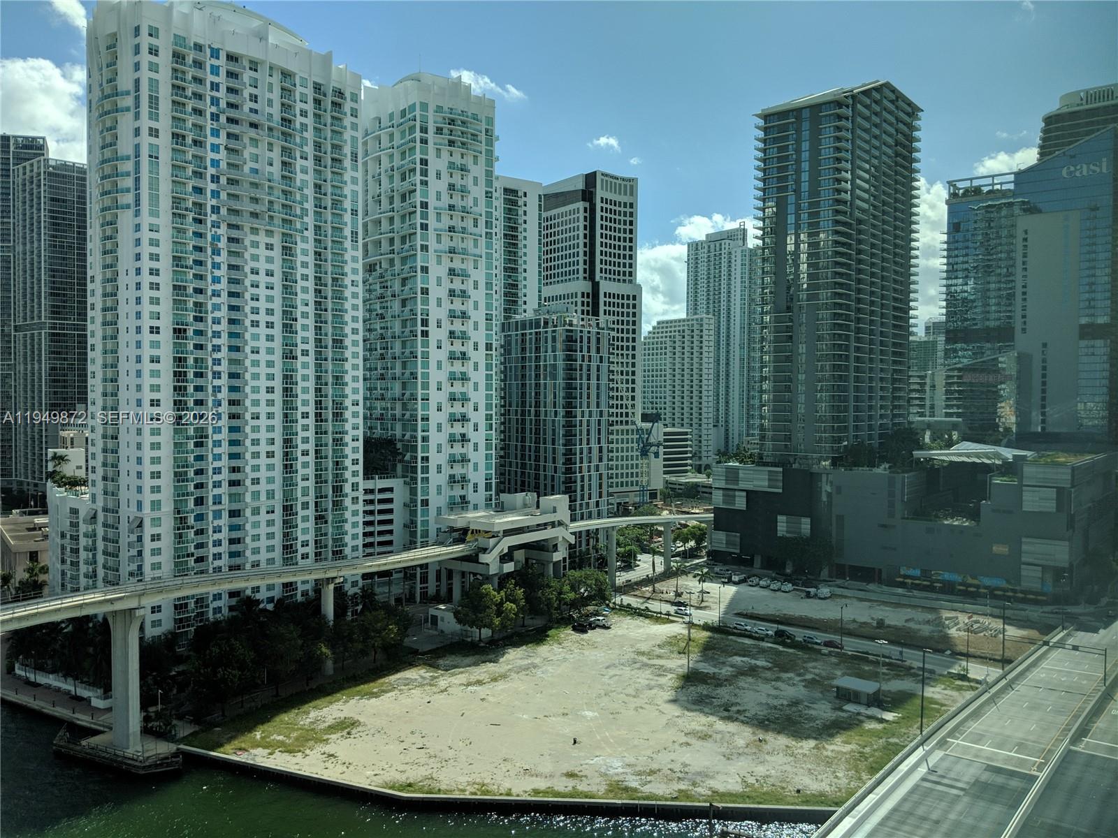 WIND CONDO - Residential