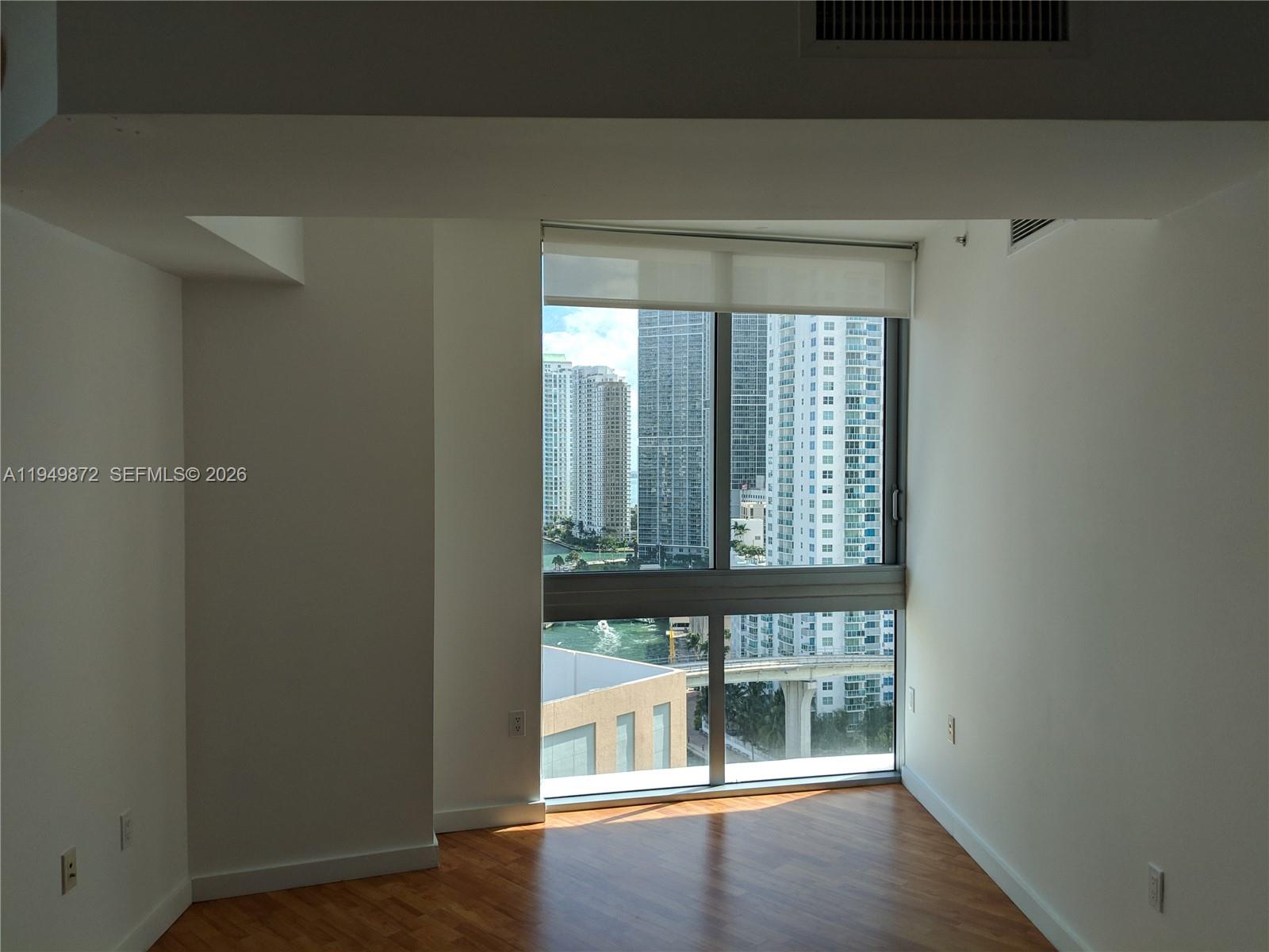 WIND CONDO - Residential