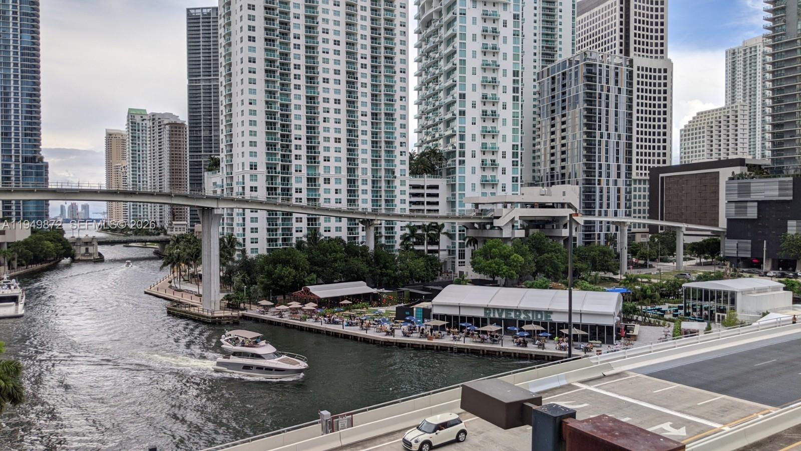 WIND CONDO - Residential