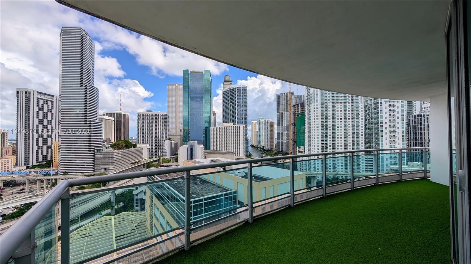 WIND CONDO - Residential