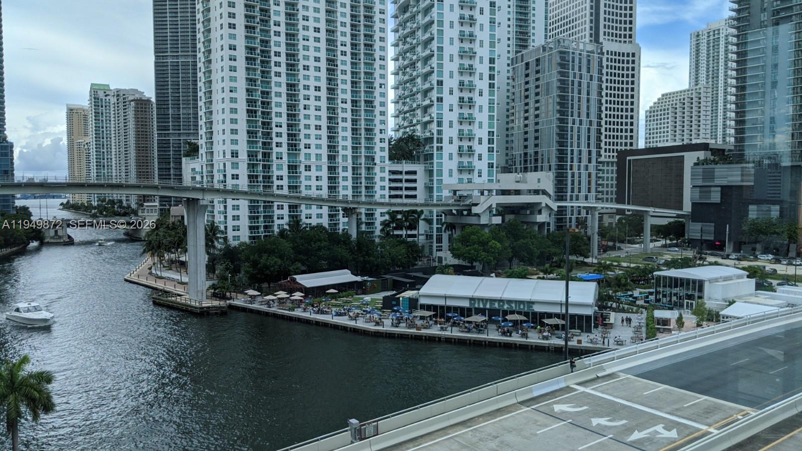 WIND CONDO - Residential