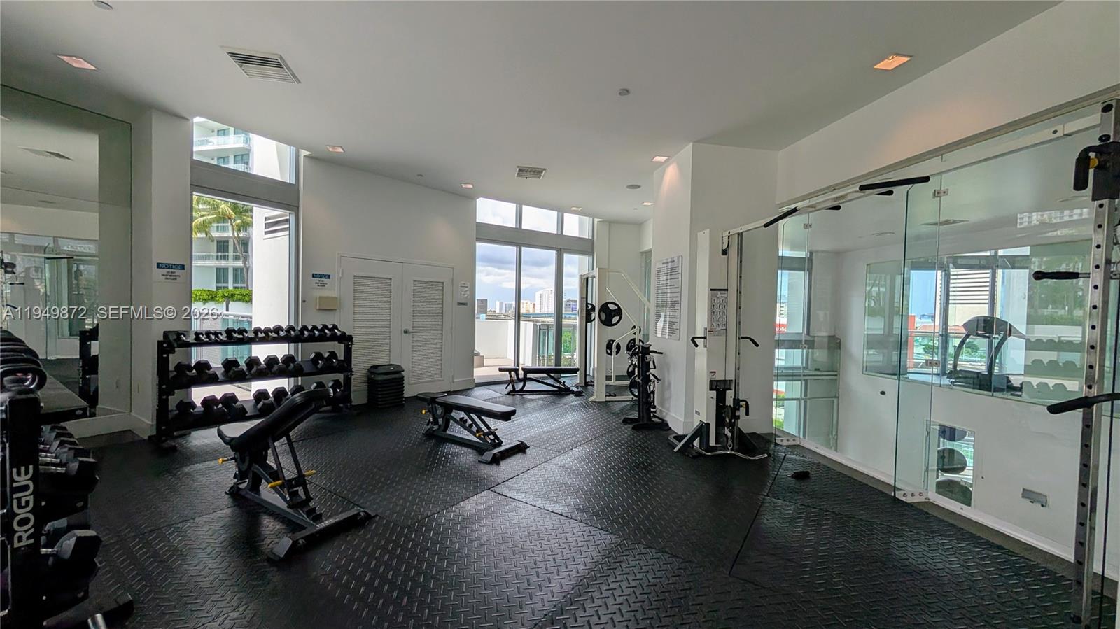 WIND CONDO - Residential