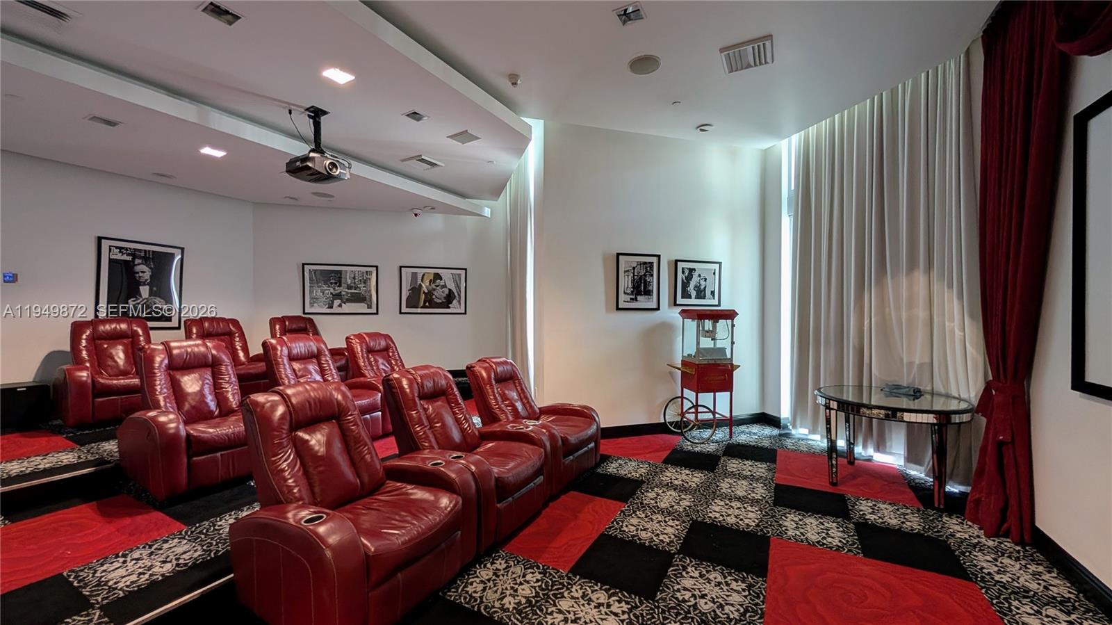 WIND CONDO - Residential