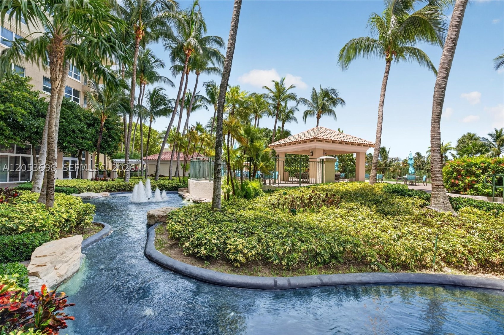 TURNBERRY ON THE GREEN - Residential