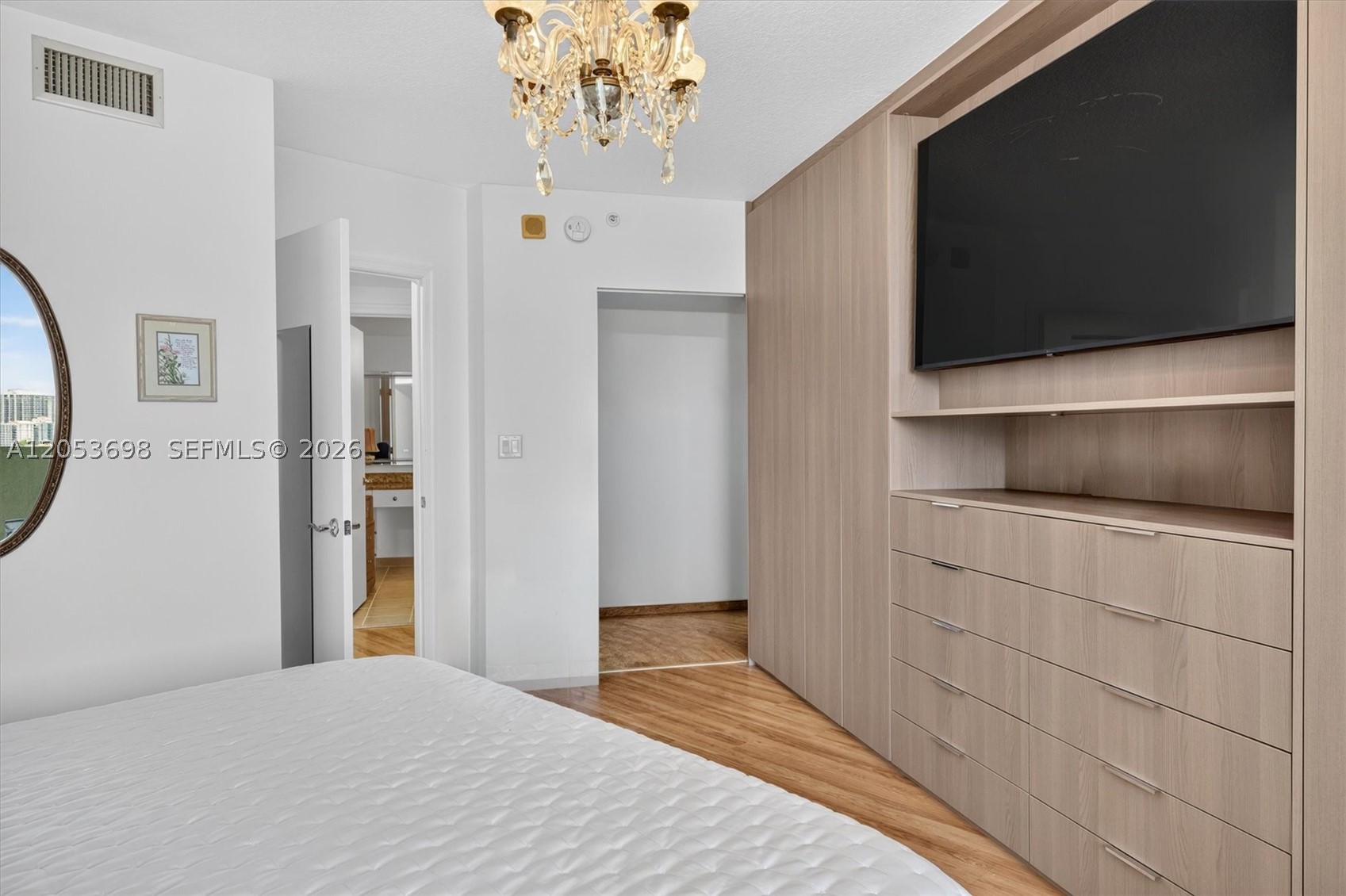 TURNBERRY ON THE GREEN - Residential