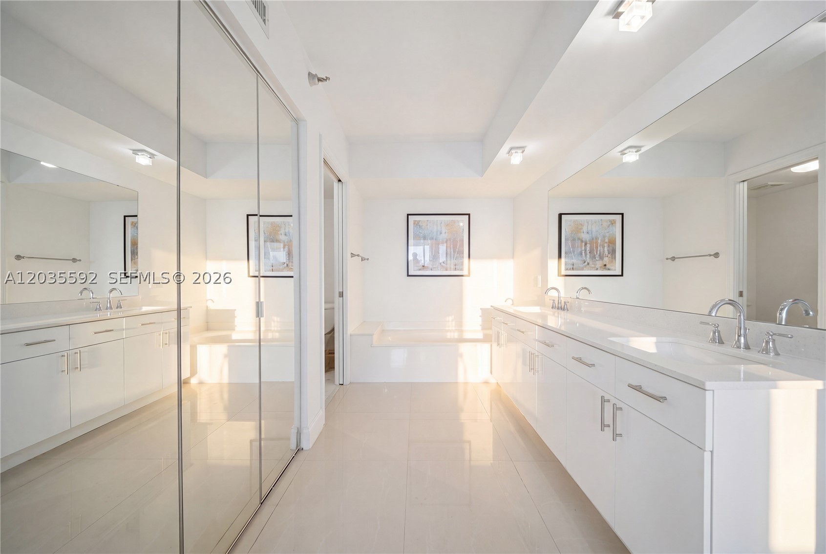 MYSTIC POINTE TOWER 500 C - Residential