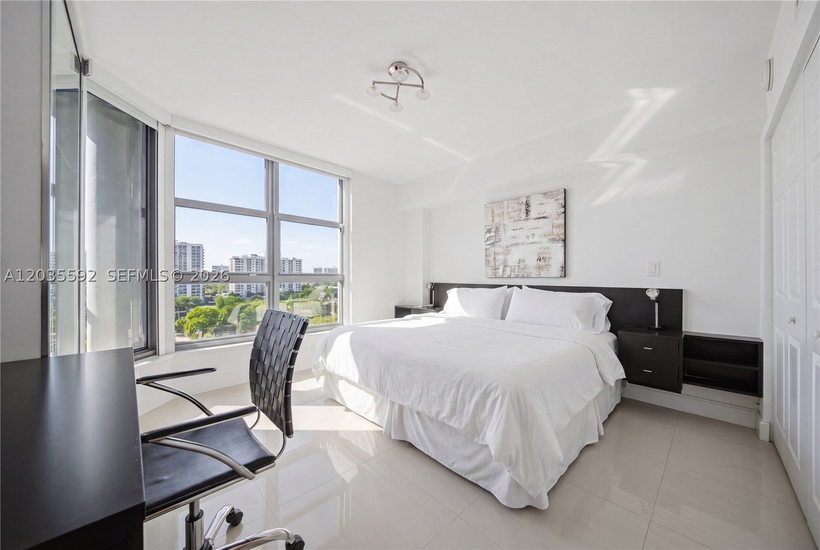 MYSTIC POINTE TOWER 500 C - Residential