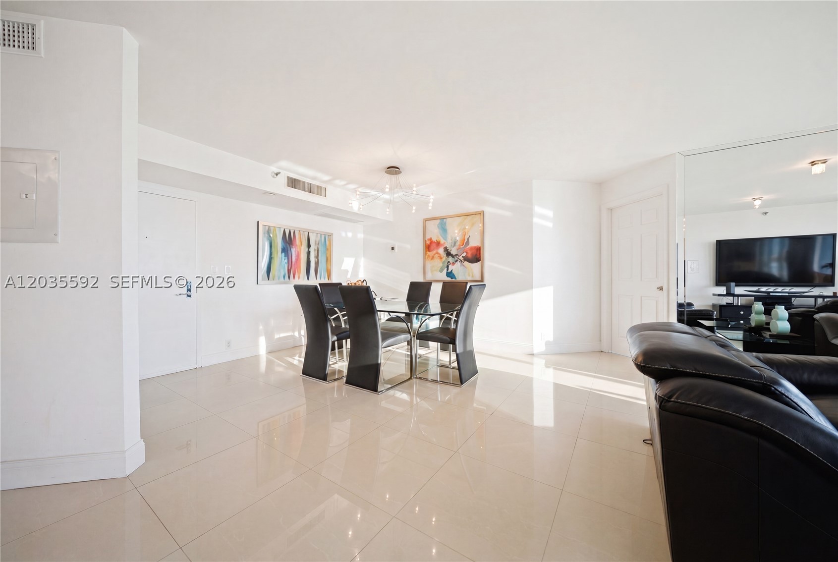 MYSTIC POINTE TOWER 500 C - Residential