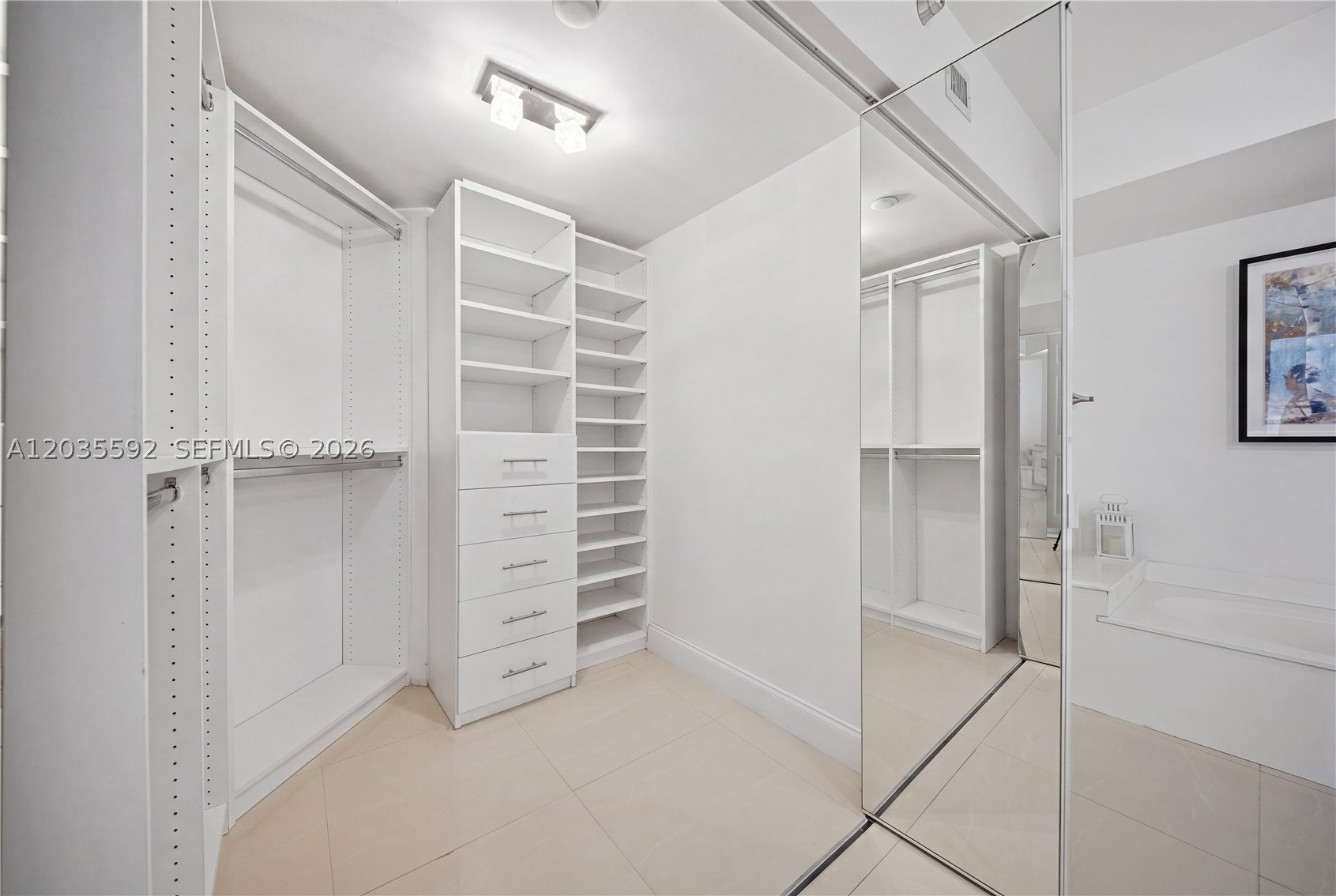 MYSTIC POINTE TOWER 500 C - Residential