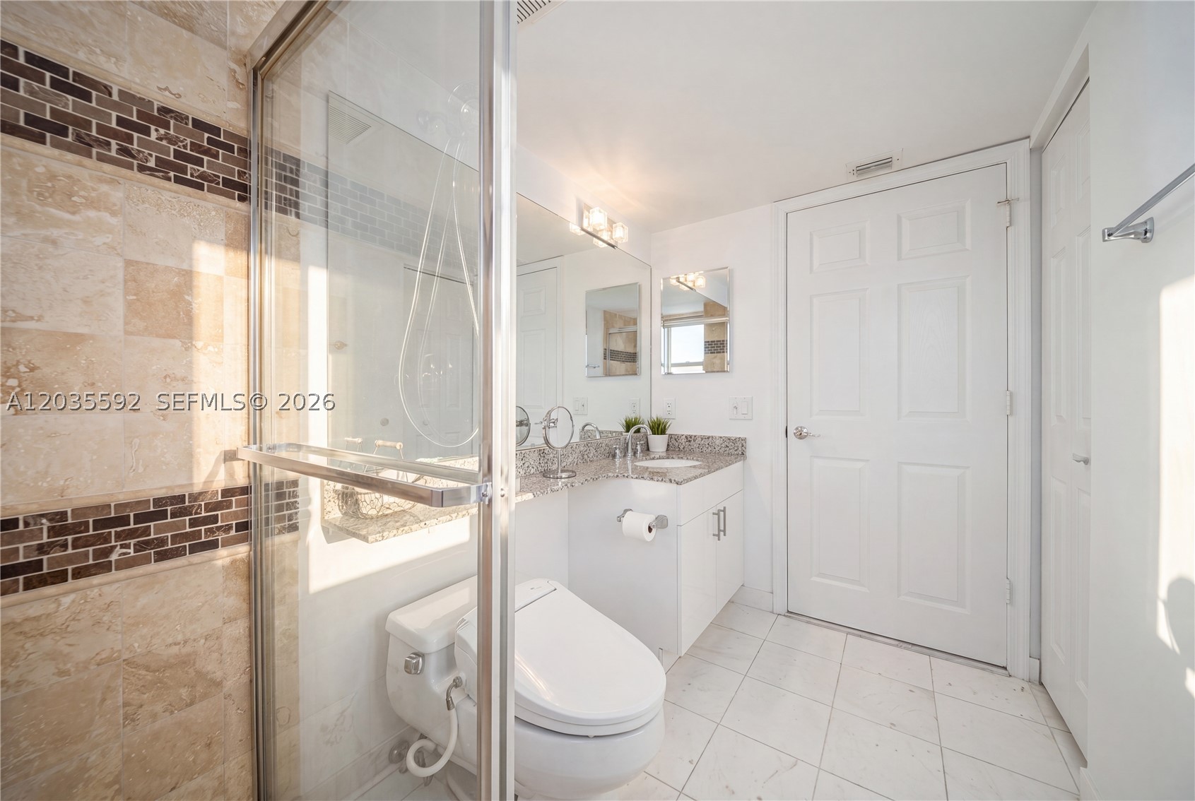 MYSTIC POINTE TOWER 500 C - Residential