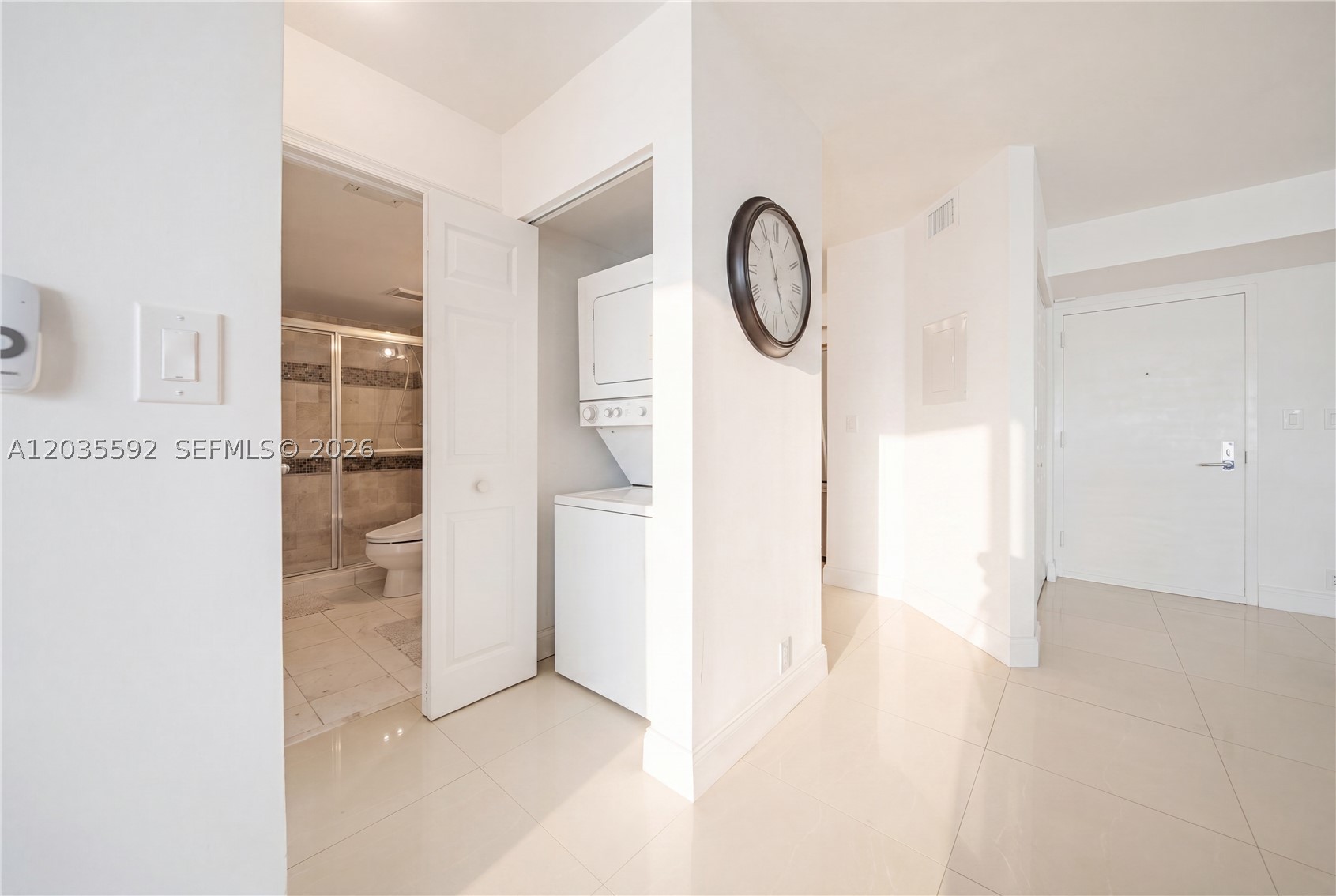 MYSTIC POINTE TOWER 500 C - Residential