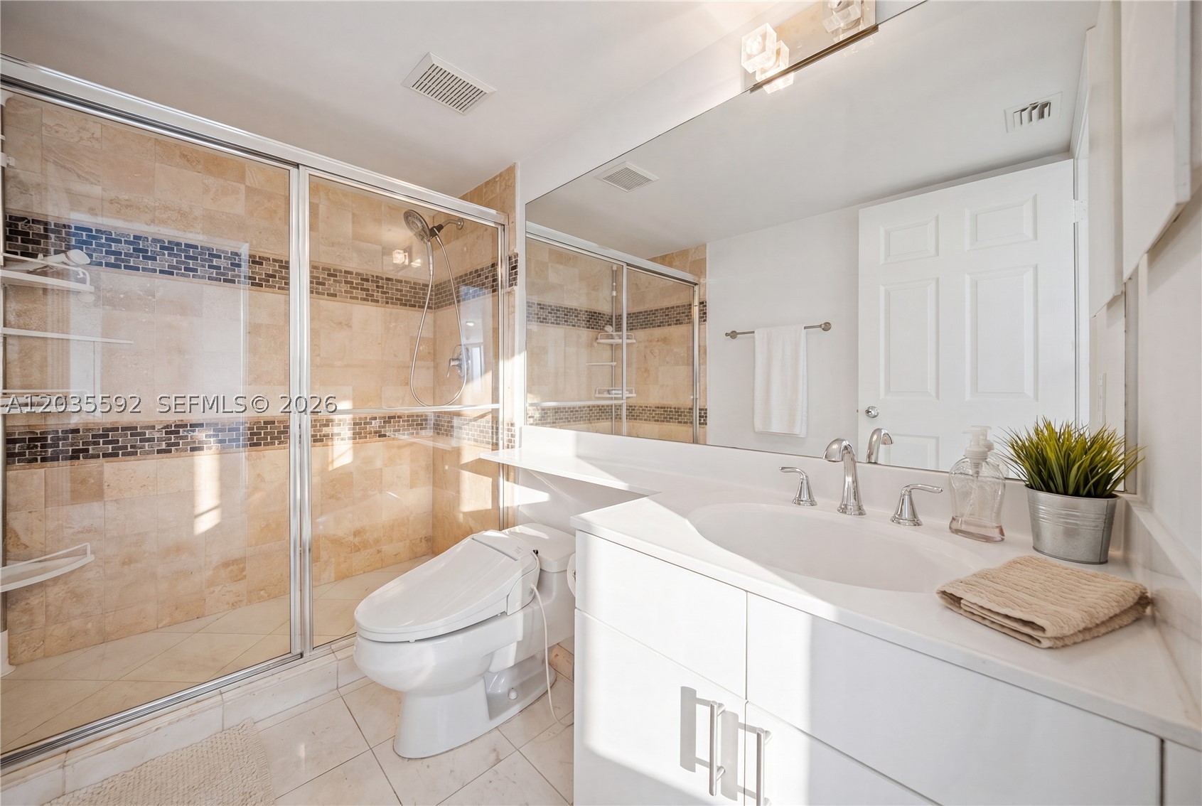 MYSTIC POINTE TOWER 500 C - Residential