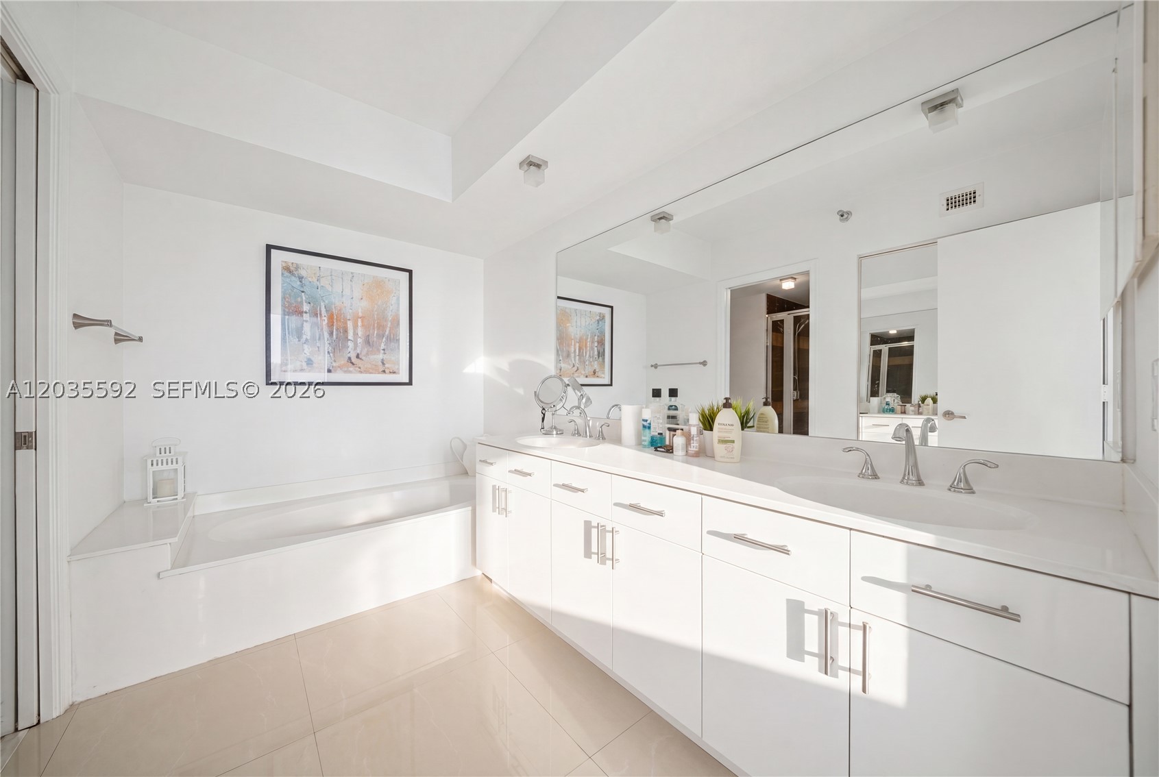 MYSTIC POINTE TOWER 500 C - Residential