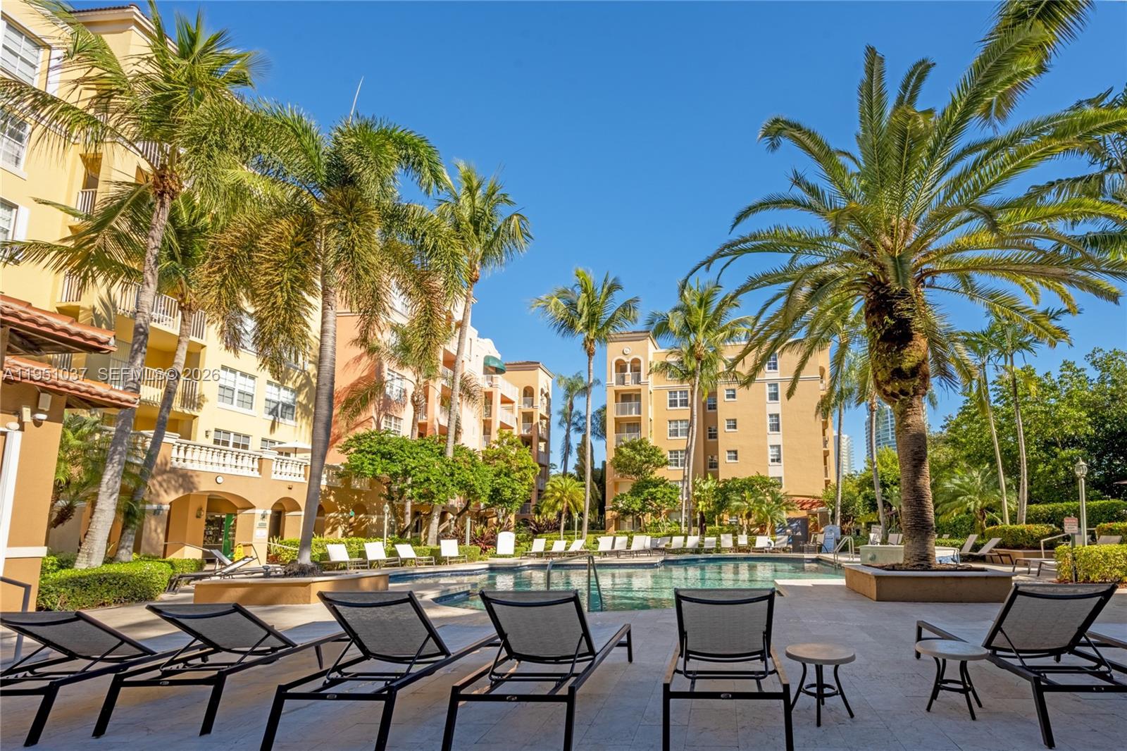 THE YACHT CLUB AT AVENTURA - Residential