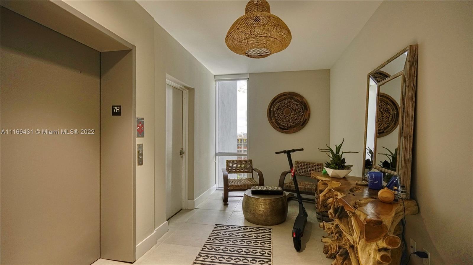 THE HARBOUR SOUTH CONDO - Residential