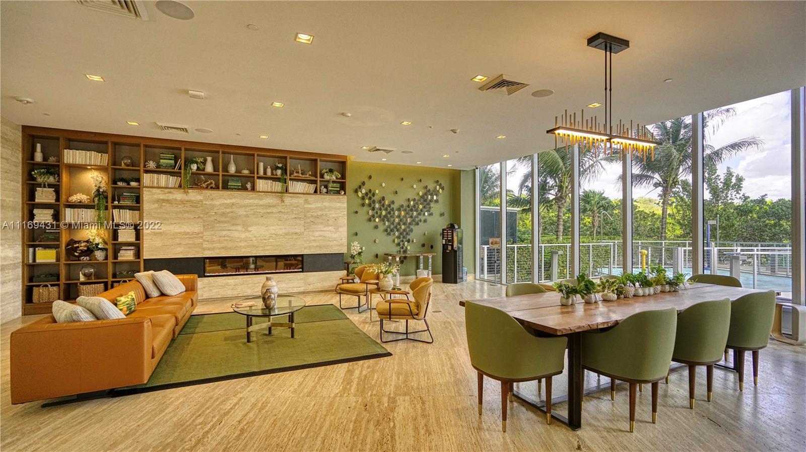 THE HARBOUR SOUTH CONDO - Residential