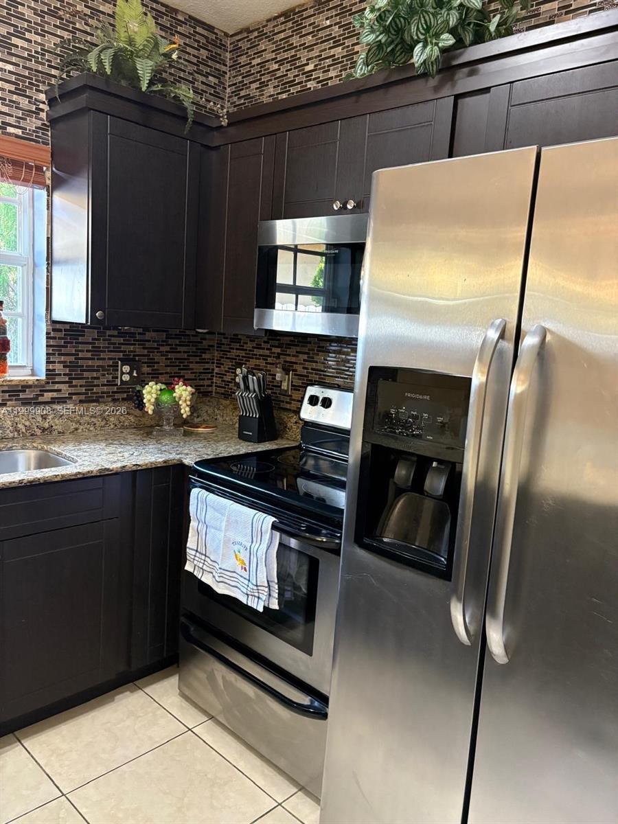 PACIFICA ESTATES - Residential