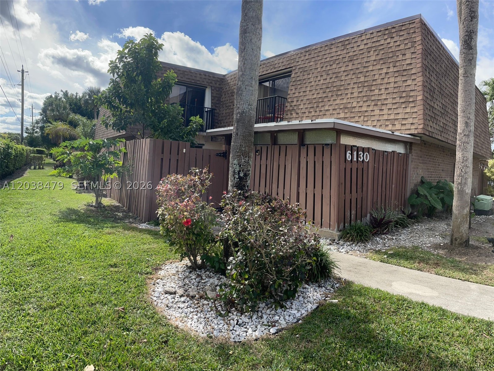 WOODLAND LAKE ESTATES - Residential