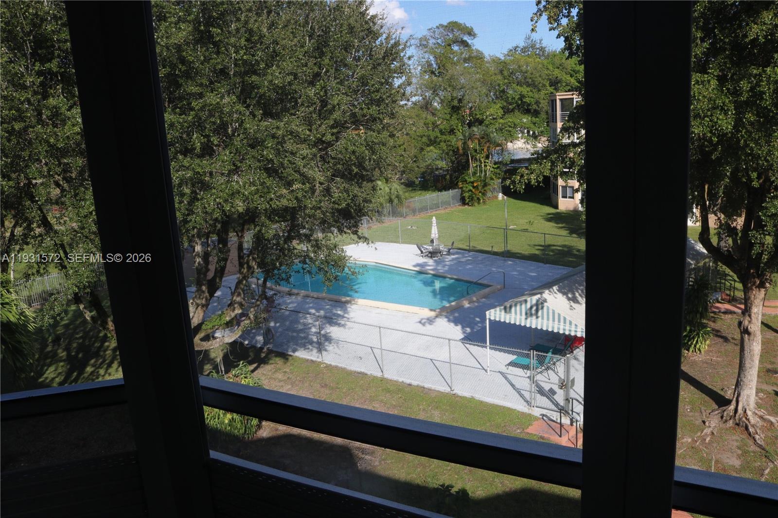 ROLLING GREEN CONDO F - Residential
