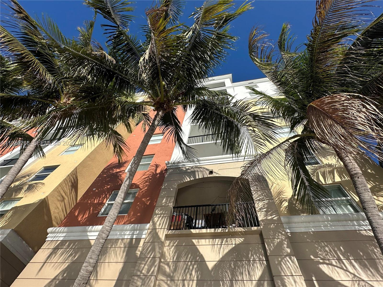 PORTO BELLAGIO CONDO - Residential