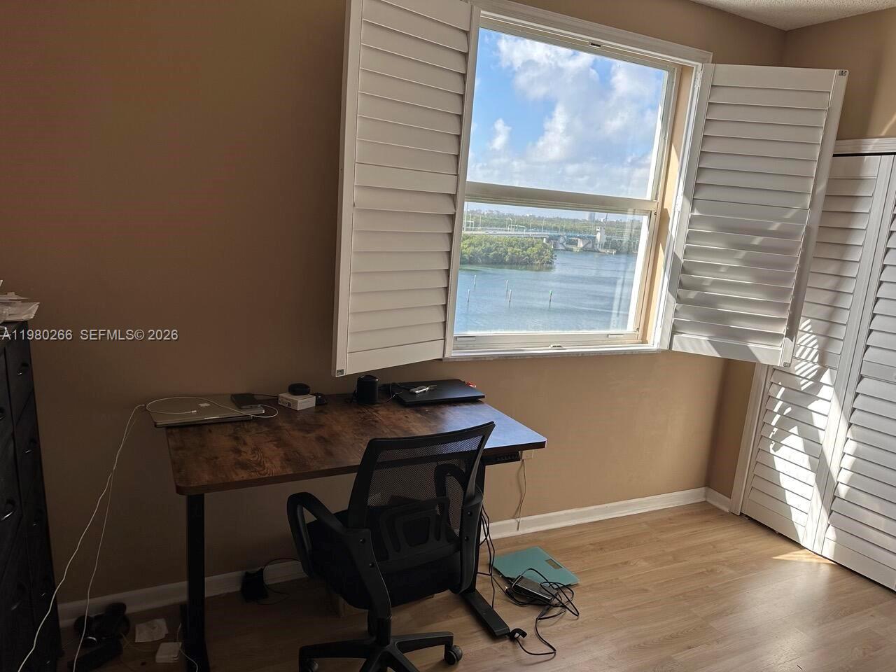 PORTO BELLAGIO CONDO - Residential