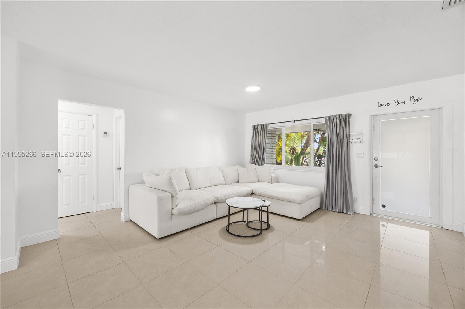 HOLLYWOOD COUNTRY CLUB DI - Residential