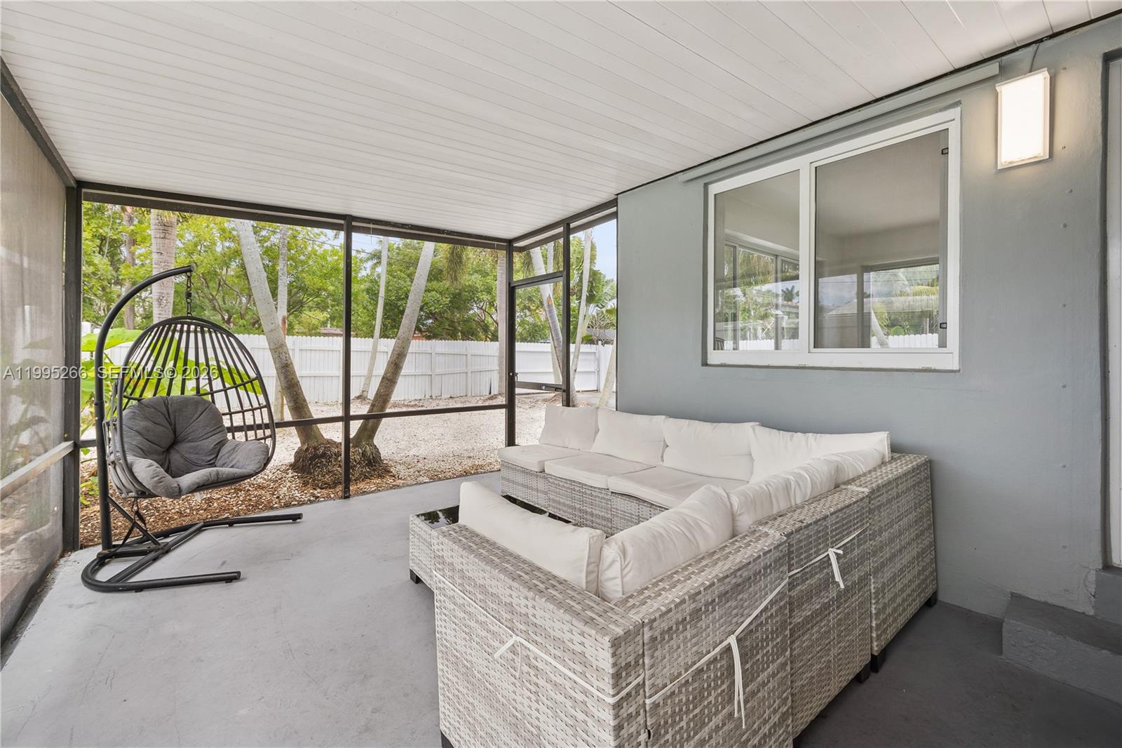 HOLLYWOOD COUNTRY CLUB DI - Residential