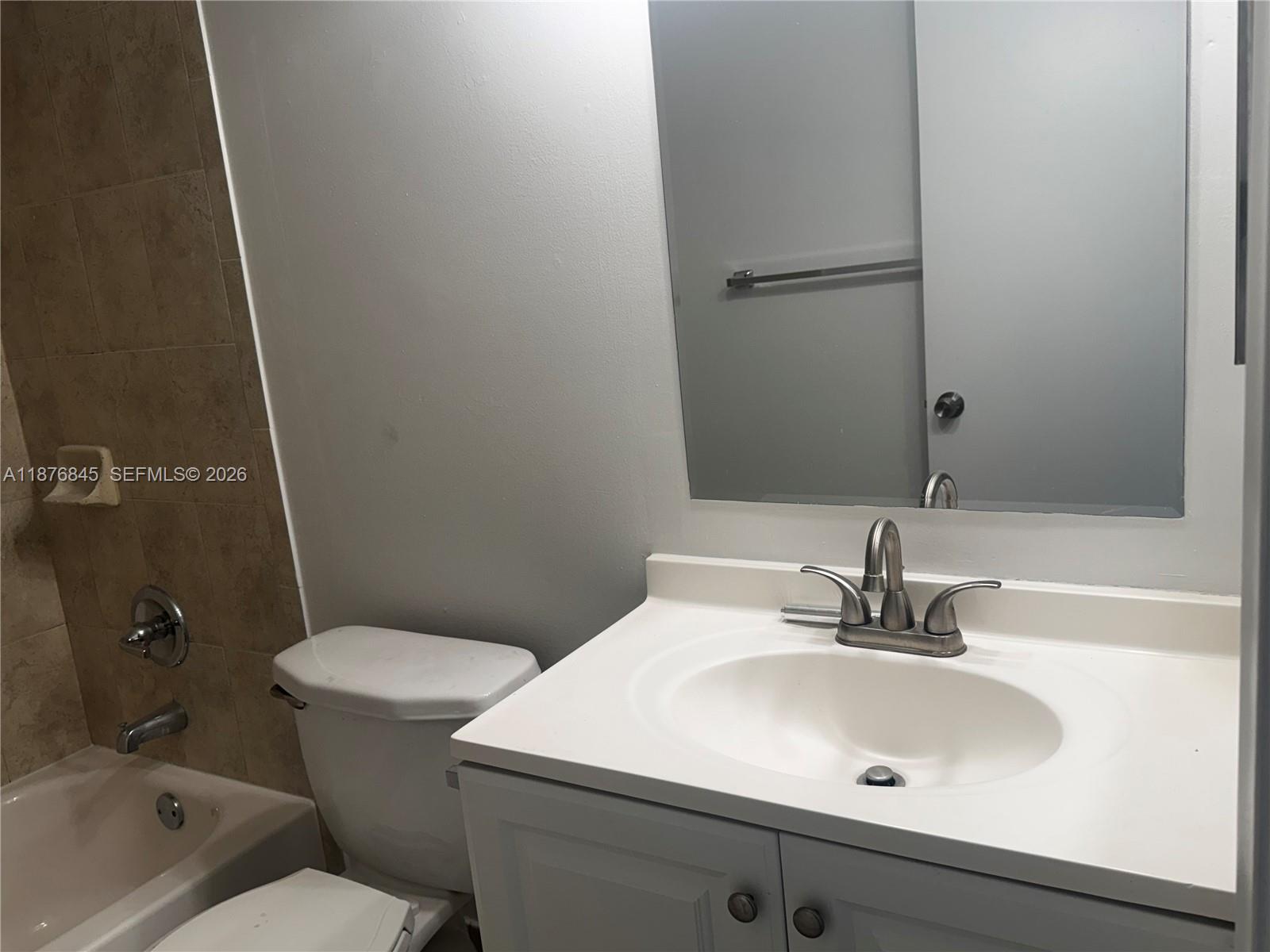 KINGSLEY AT CENTURY VILLA - Residential Lease